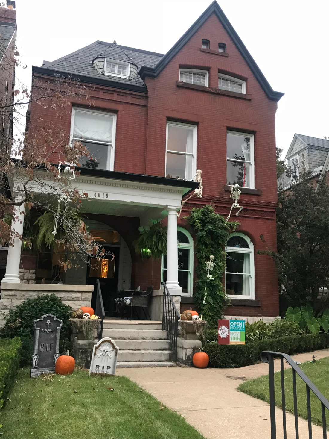 137C8C97-7E8A-480D-B04B-DFC5B54E2644