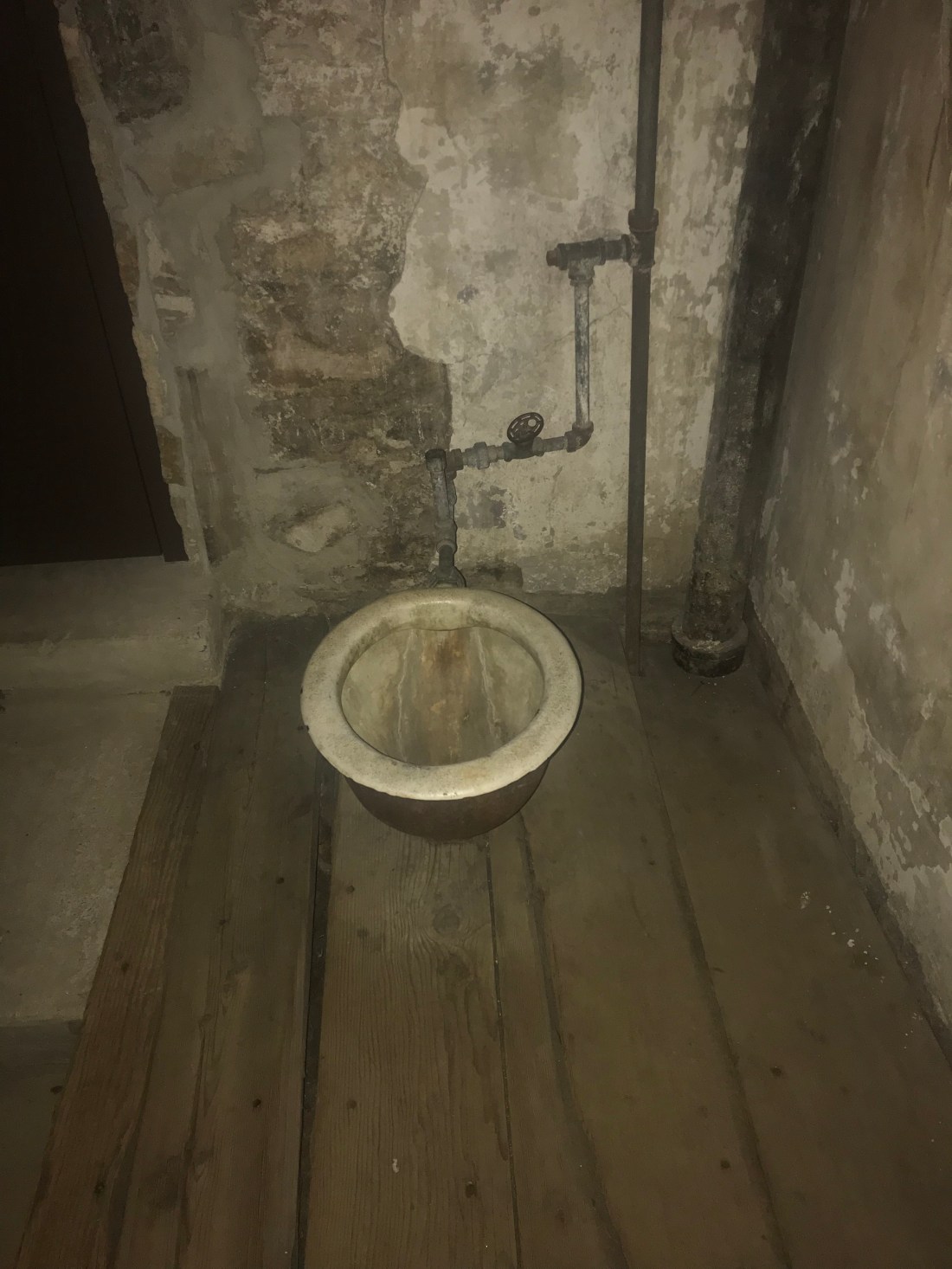 9F9AC596-B728-44C8-8738-23AC0BAB1376