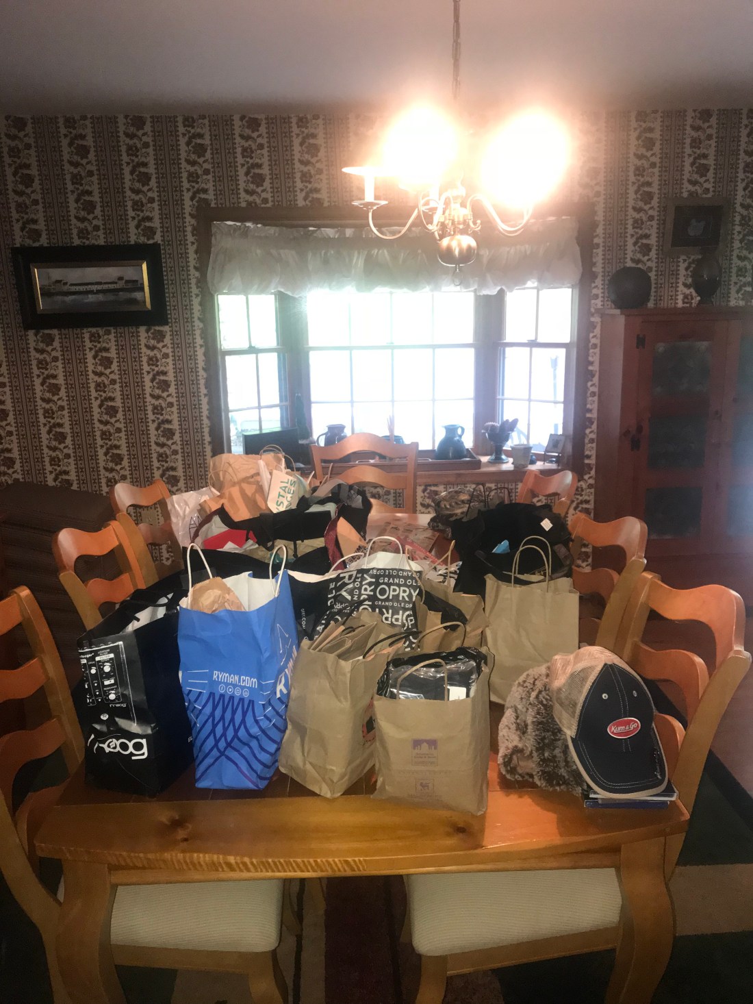 BB5B77D8-6B97-49CE-B8A3-E92CF9223C2C